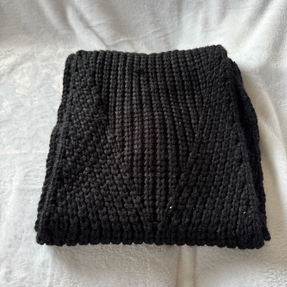 Rebecca Minkoff Black Acrylic Rib Knit Scarf